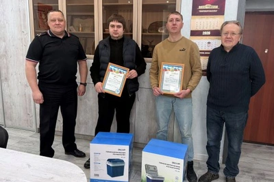 В Челябинске наградили граждан, спасших пенсионеров от мошенников