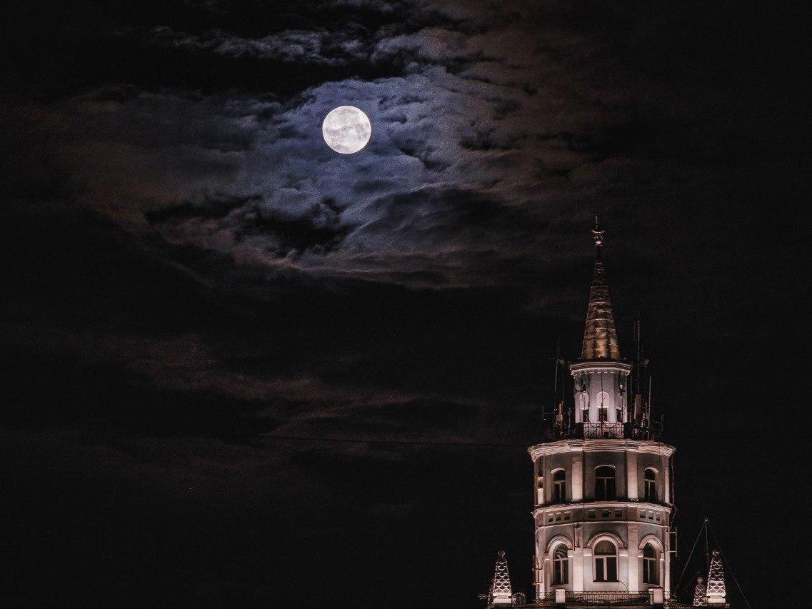 Огромная Луна взойдет над Пермью в суперлуние