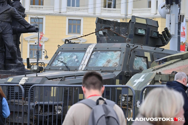 Выставку приурочили к 9 мая | Источник: Елена Буйвол / VLADIVOSTOK1.RU