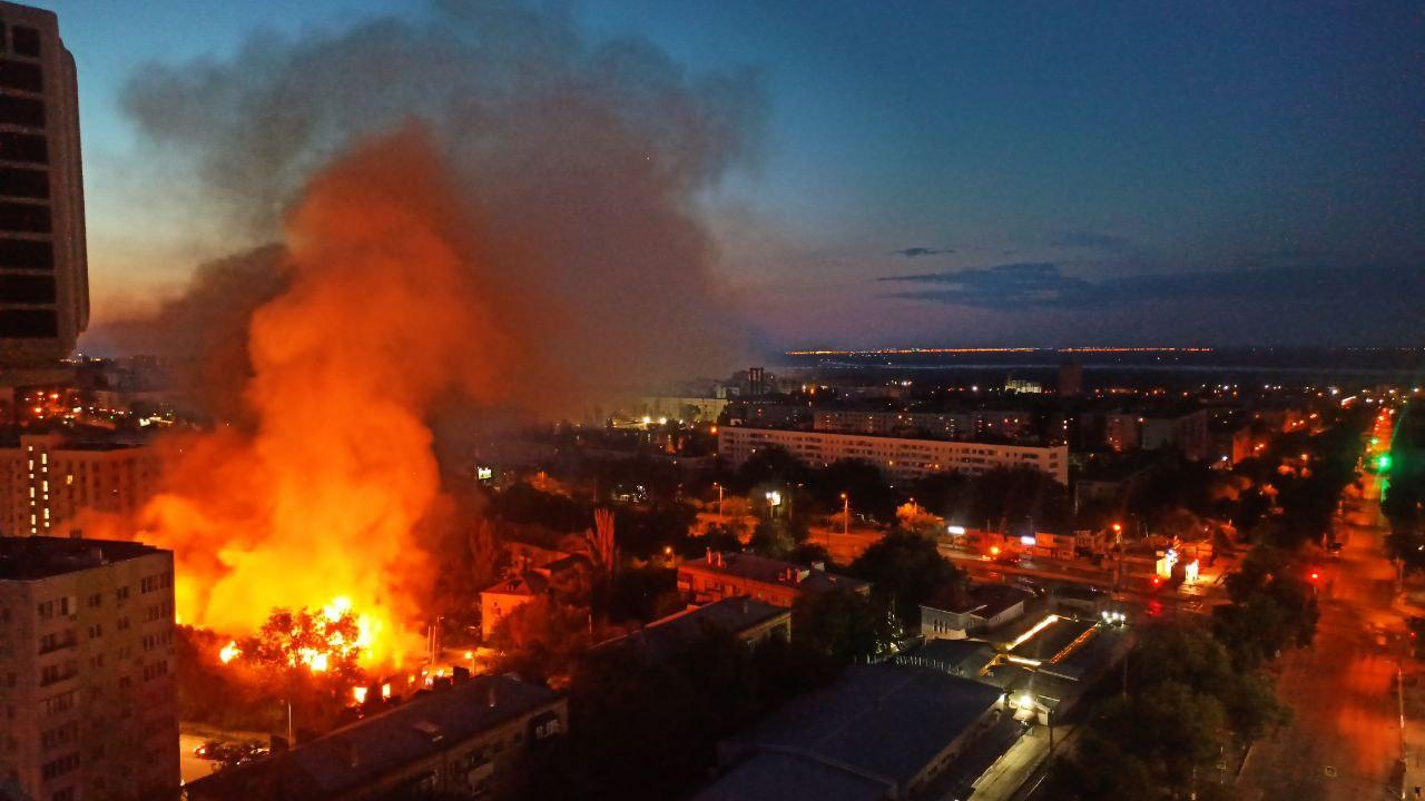 В Волгограде очевидцы сообщают о страшном пожаре на севере города