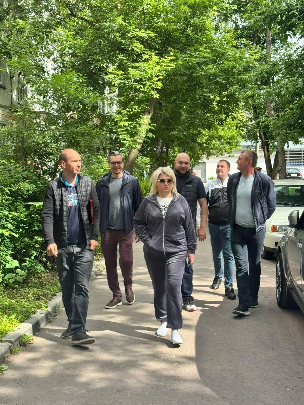 Замглавы Елена Жилкина на обходе | Источник: Управа района Новогиреево города Москвы / Vk.com