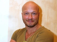 Актер Никита Панфилов стал отцом в третий раз