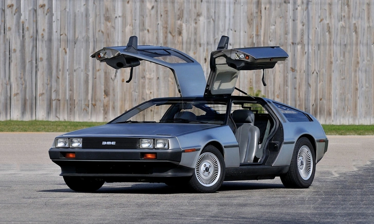 DeLorean DMC-12 (Джуджаро)