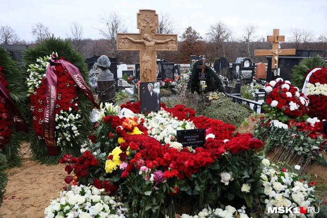 Как в Москве прошли похороны телеведущего Юрия Николаева | Источник: Артем Устюжанин / MSK1.RU