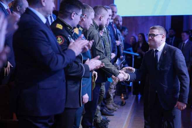 В Челябинской области действует более 140 мер поддержки для участников СВО и их семей | Источник: пресс-служба правительства Челябинской области