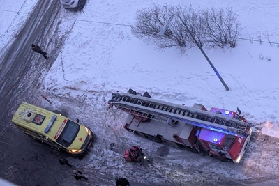 На Бухарестской улице эвакуировали жильцов при пожаре, есть погибший