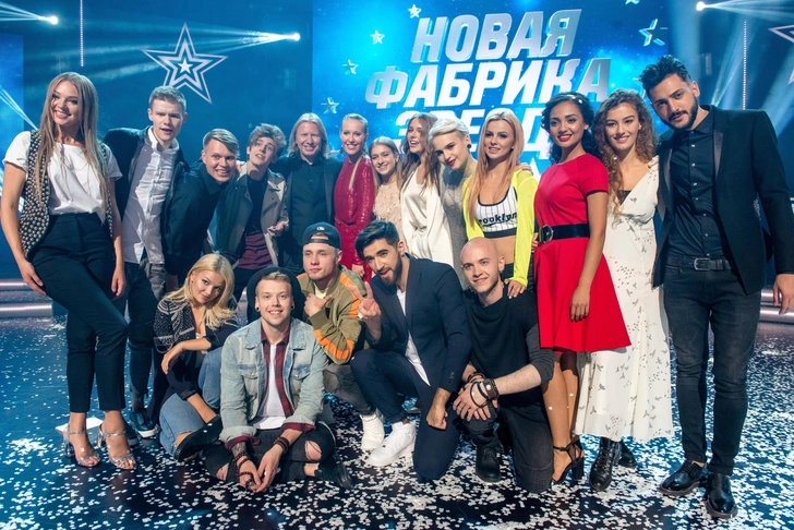 Певец участвовал в «Новой Фабрике звезд», где занял третье место 