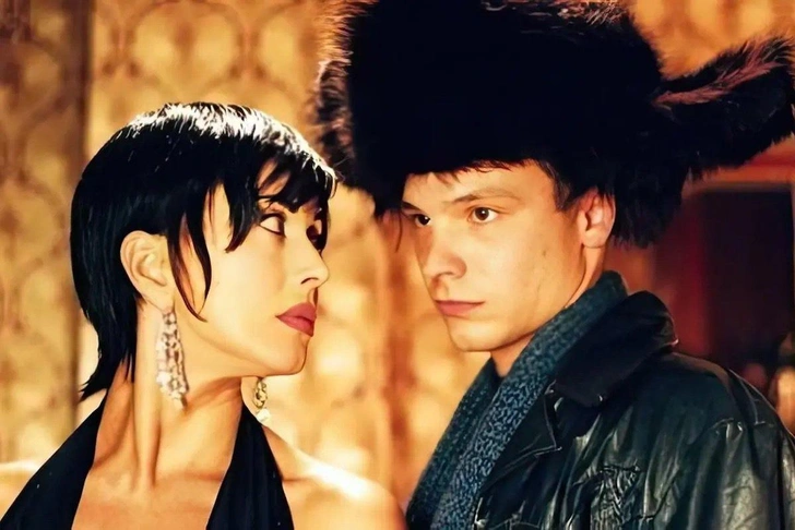 Звезда нулевых, десятых и нынешних: 6 ярких ролей Алексея Чадова | Источник: Кадр из фильма «Ночной дозор»