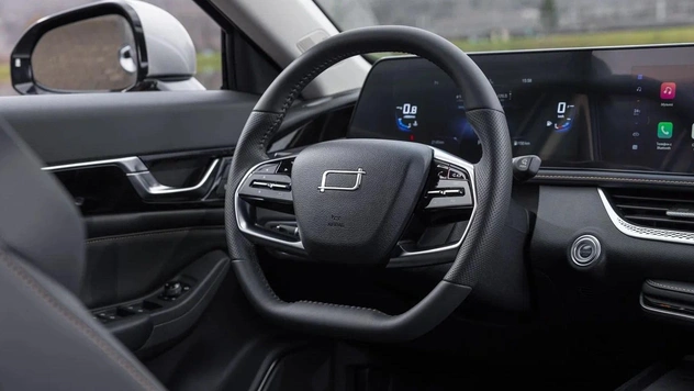 Bestune B70 вышел в России