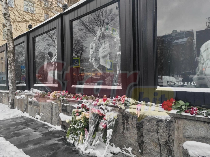 Церемония прощания с Верой Алентовой: фото и видео в режиме онлайн | StarHit (СтарХит)