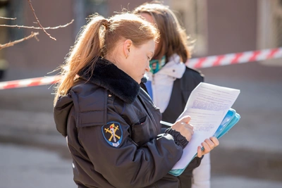 Полиция проверяет жительницу Иловли, измучившую соседей