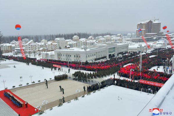 В Северной Корее построили город-утопию, с курортом и торговыми центрами (фото)