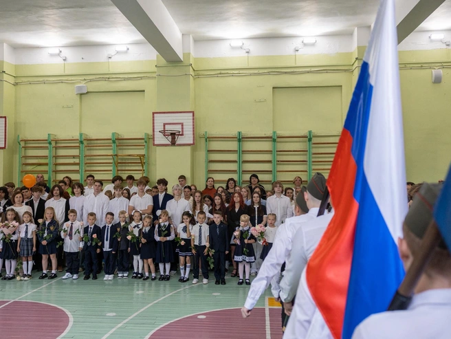 Сперва вынесли флаг | Источник: Александр Куренной / 76.RU