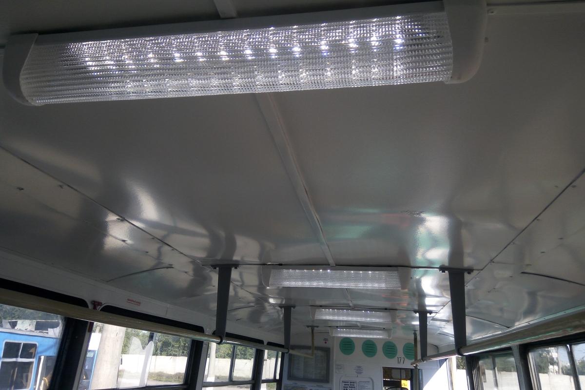 Этот вагон выставили для демонстрации системы светодиодного освещения