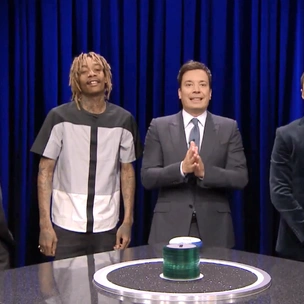 Джим Парсонс, Майлз Теллер и Wiz Khalifa устроили баттл в эфире