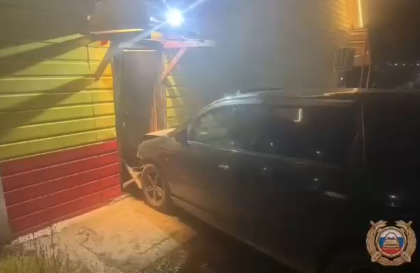 Пьяный водитель врезался в аптеку в Железногорске-Илимском