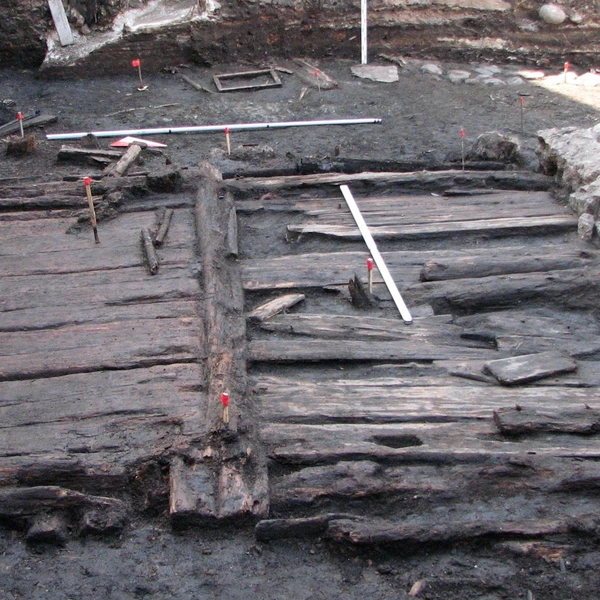 Раскопки ИИМК РАН у Дома купеческой гильдии в Выборге