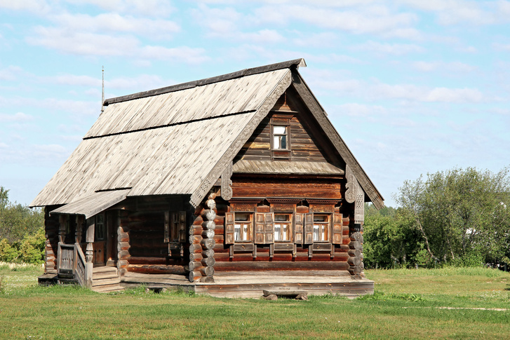 На курьих ножках и у чёрта в решете: как строили деревянные дома на Руси