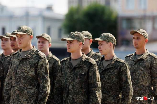 Молодые люди три дня провели в казарме  | Источник: Ирина Шарова / 72.RU 