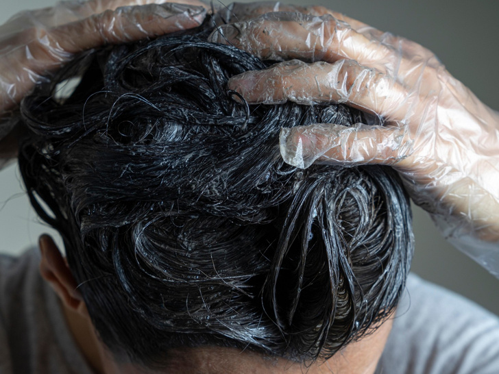 Состарят вас: 5 главных ошибок при окрашивании седых волос