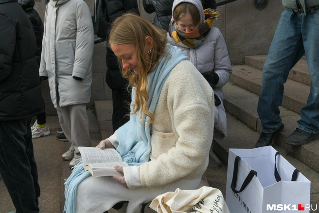 Мозг человека начинает искать звуки, если не слышит их  | Источник: Артем Устюжанин / MSK1.RU