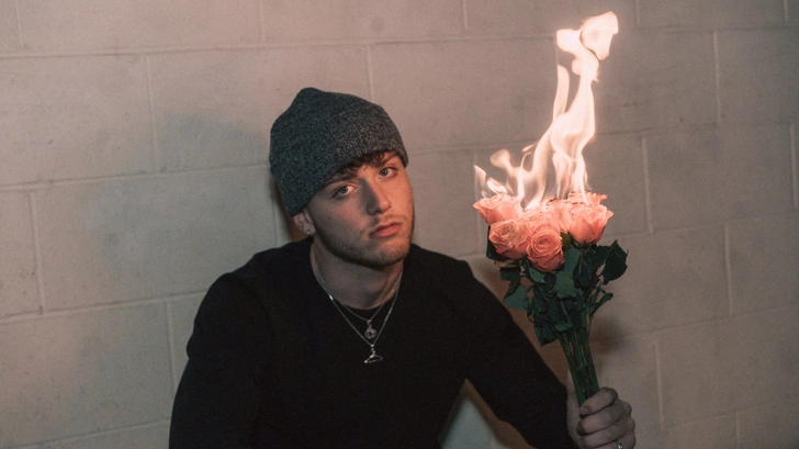 BAZZI выпустил дебютный альбом COSMIC | thegirl.ru