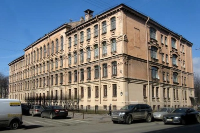 Стоимость ремонта гимназии №166 выросла до 716 миллионов рублей