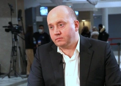 «Невозможно читать…»: Сергей Бурунов расплакался и отвернулся от камеры, рассказывая об ужасах Второй мировой