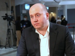 «Невозможно читать…»: Сергей Бурунов расплакался и отвернулся от камеры, рассказывая об ужасах Второй мировой