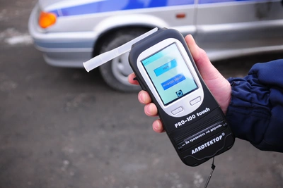 Водитель сбежал от медосвидетельствования на кладбище в Петербурге