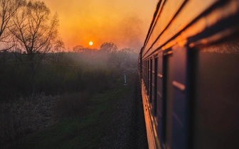Вдаль по рельсам: 7 самых живописных железных дорог России