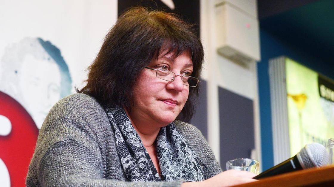 Татьяна Толстая в 75: от фиктивного брака родителей до «Школы злословия» и антиутопии «Кысь» — image 1