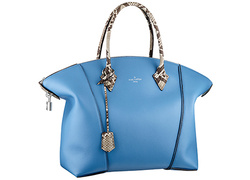 Как у звезды: сумка Lockit от Louis Vuitton