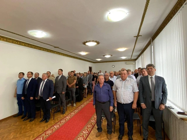 Вся местная политическая элита на церемонии принятии присяги | Источник: Минтерриторий64 Z / Telegram