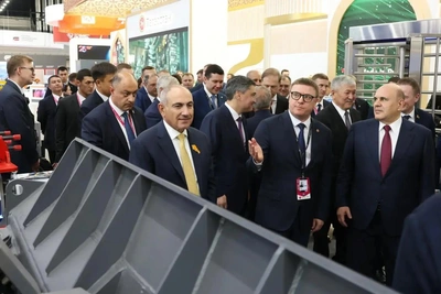 Мишустин посетил стенд Челябинской области на ИННОПРОМ