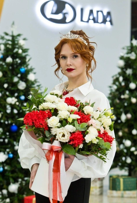 Умница и красавица Надежда Долоскова | Источник: «На заводе» / vk.com