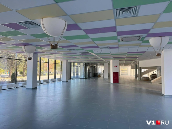 Холл тоже почти готов к приему гостей | Источник: Алексей Волоцков / T.me