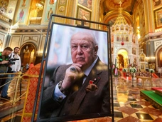 В Москве прощаются со скульптором Зурабом Церетели: репортаж