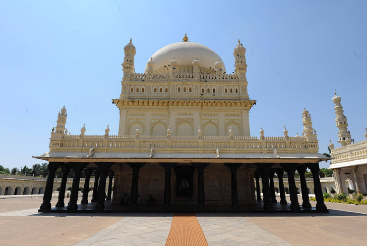 Последний приют падишахов: как в Индии сложилась традиция строить роскошные мавзолеи для усопших правителей