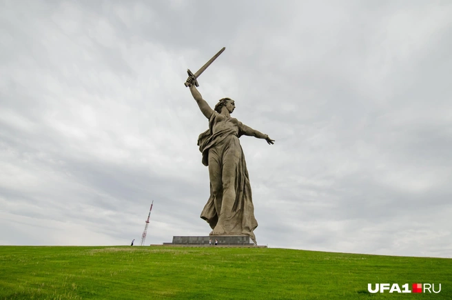 Мамаев Курган&nbsp;— одна из главных достопримечательностей Волгограда | Источник: Булат Салихов / UFA1.RU