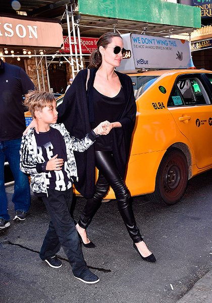 Нью-Йоркский уикенд Анджелины Джоли в фотографиях