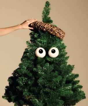 Глаз да глаз: новогодний декор от Alessi 2025/26