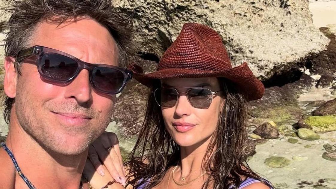 Бикини-юбилей: Алессандра Амбросио отметила 45-летие в любви на Бали