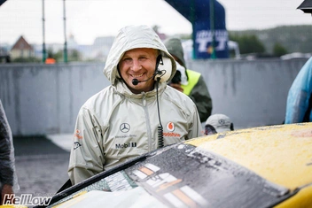 Леонид руководил гоночной командой сына | Источник: Леонид Качалков