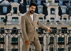 «Сұлтан Сүлеймен» телехикаясындағы Бурак Озчивит Ақтауға ұшып келді