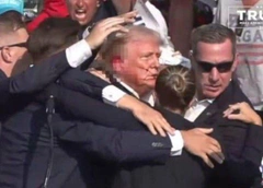 В Дональда Трампа выстрелили во время предвыборного выступления