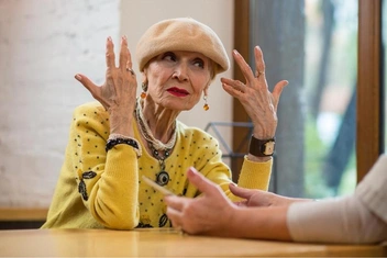 «Поставили бабушку перед выбором: или мы, или ее новый мужчина. Она выбрала его»