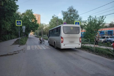 Автобус наехал на десятилетнего мальчика на «зебре» в Рязани