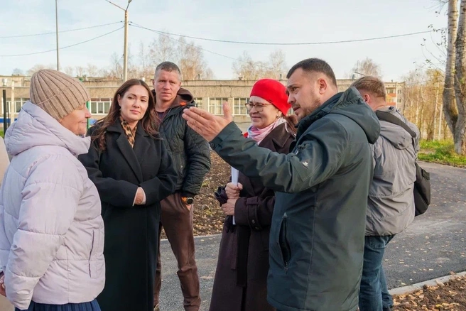 Глава города и представитель комбината обсудили с подрядчиком темпы и качество работ | Источник: Усольский калийный комбинат