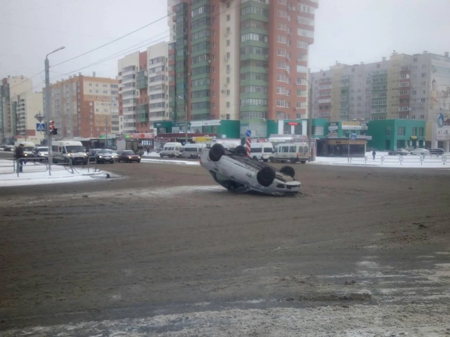 Причиной аварии стал сон за рулем